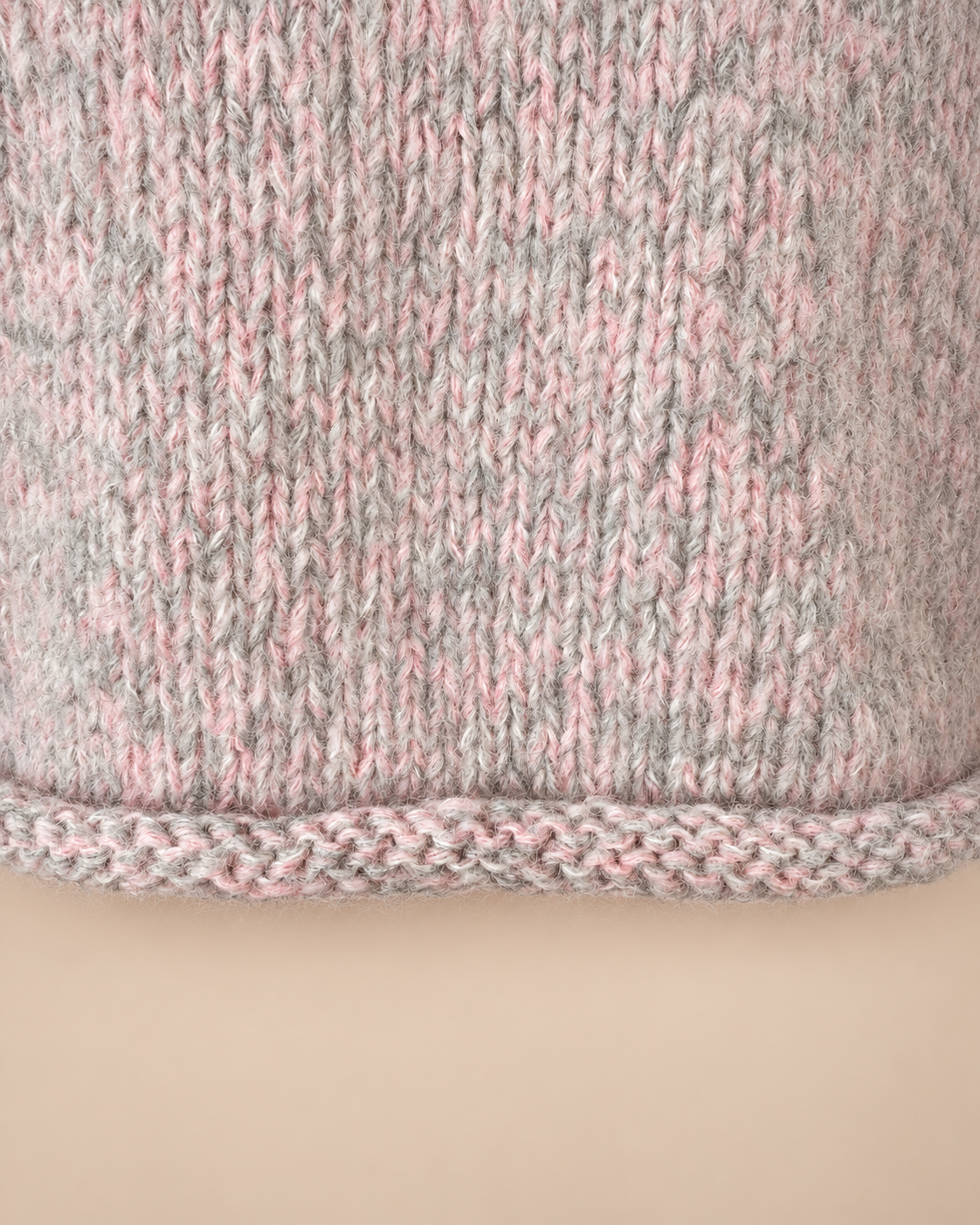 Eloïse ~ alpaca v-sweater, rose mélange