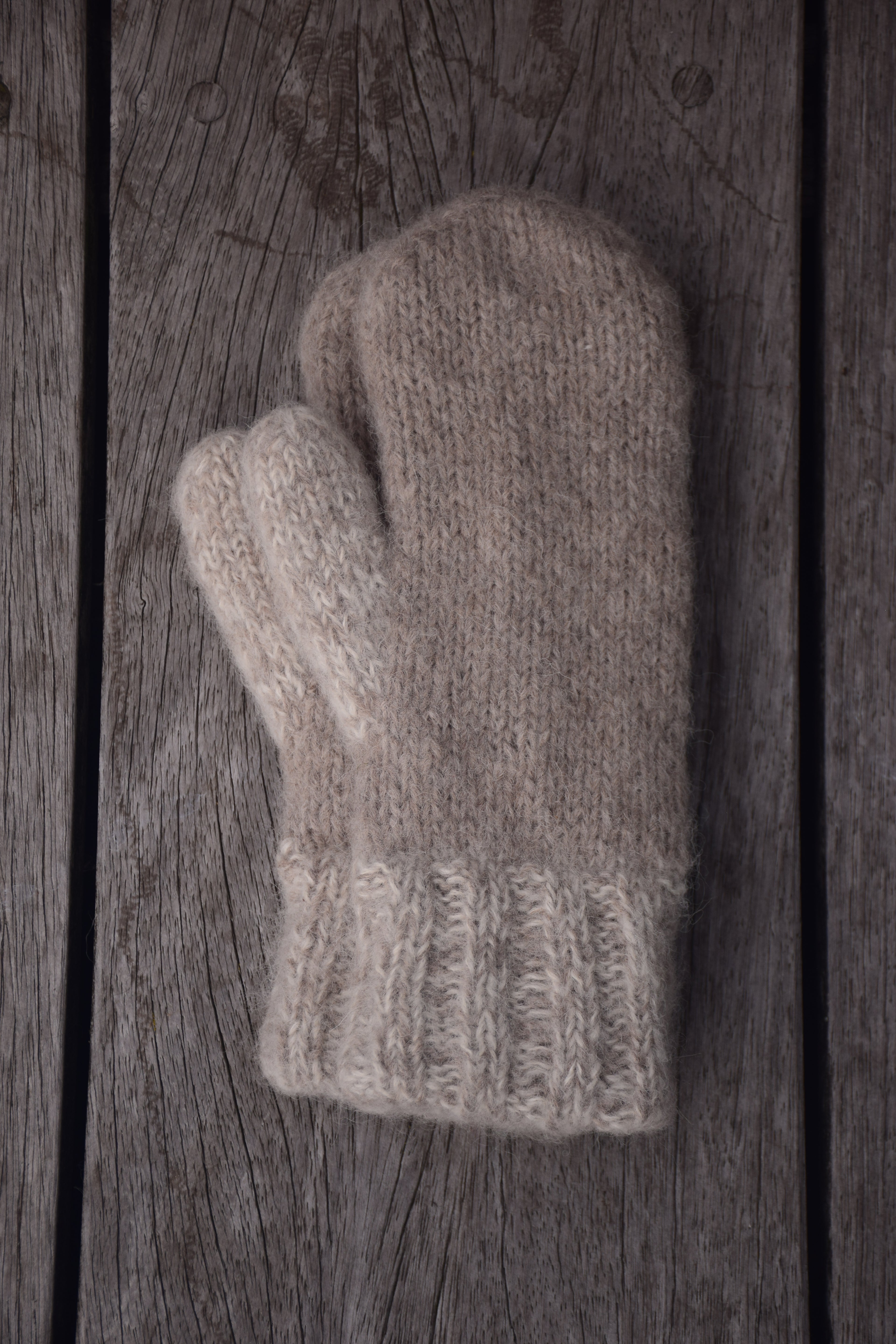 ZARA alpaca mittens mushroom / cloudy white