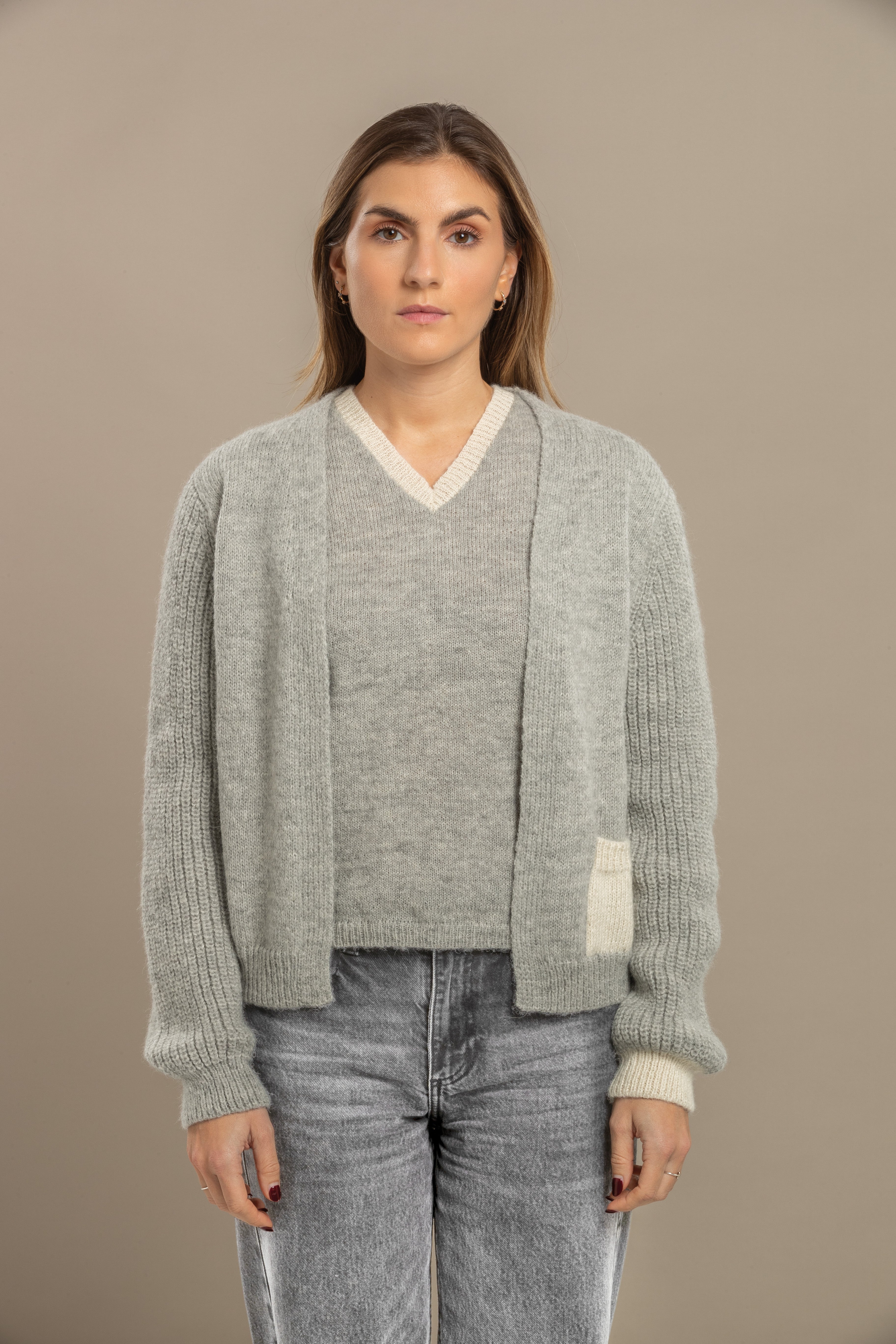 Rose T-shirt with V-neck